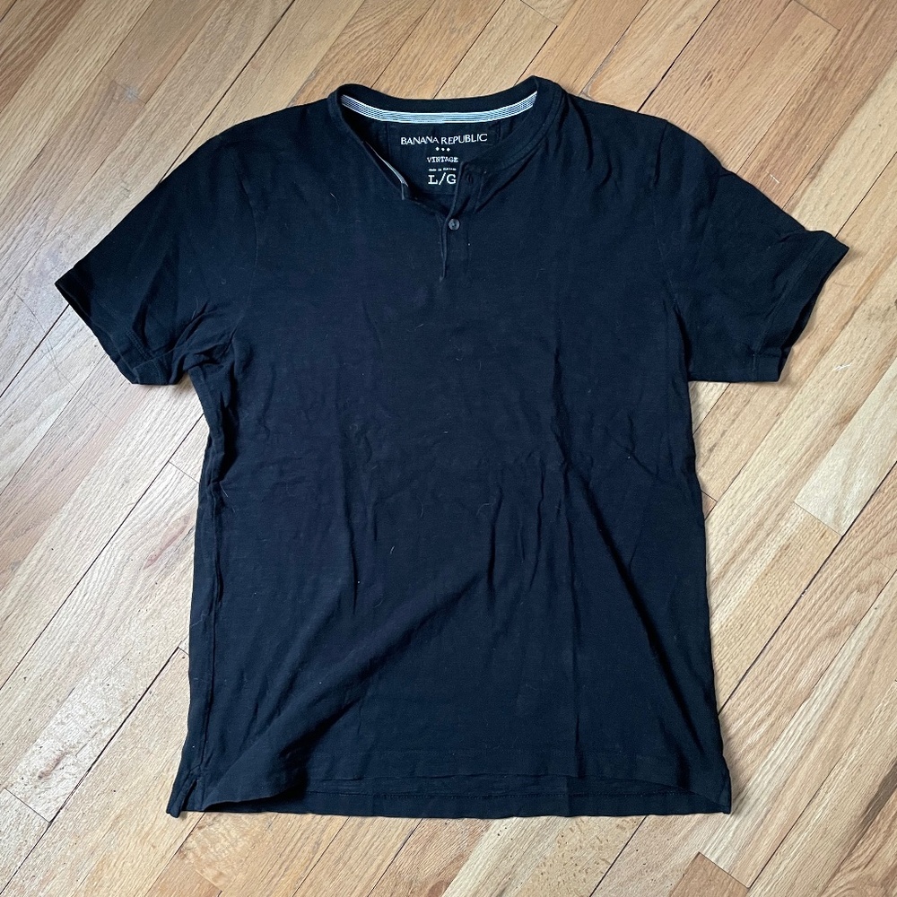 Banana Republic Men’s Sz L Black Henley T-Shirt